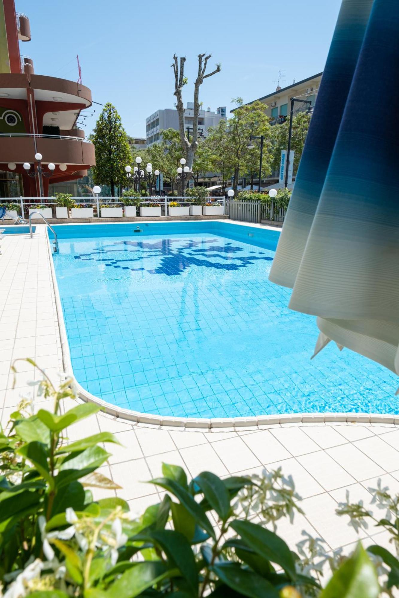 Hotel Capitol Gatteo a Mare Exterior foto